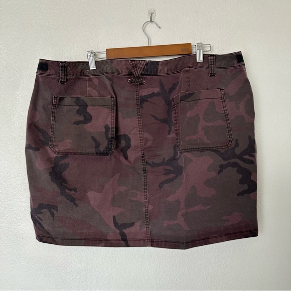 Tripp nyc purple camo y2k/ streetwear/ skirt/grunge/ grungey - Picture 4 of 4